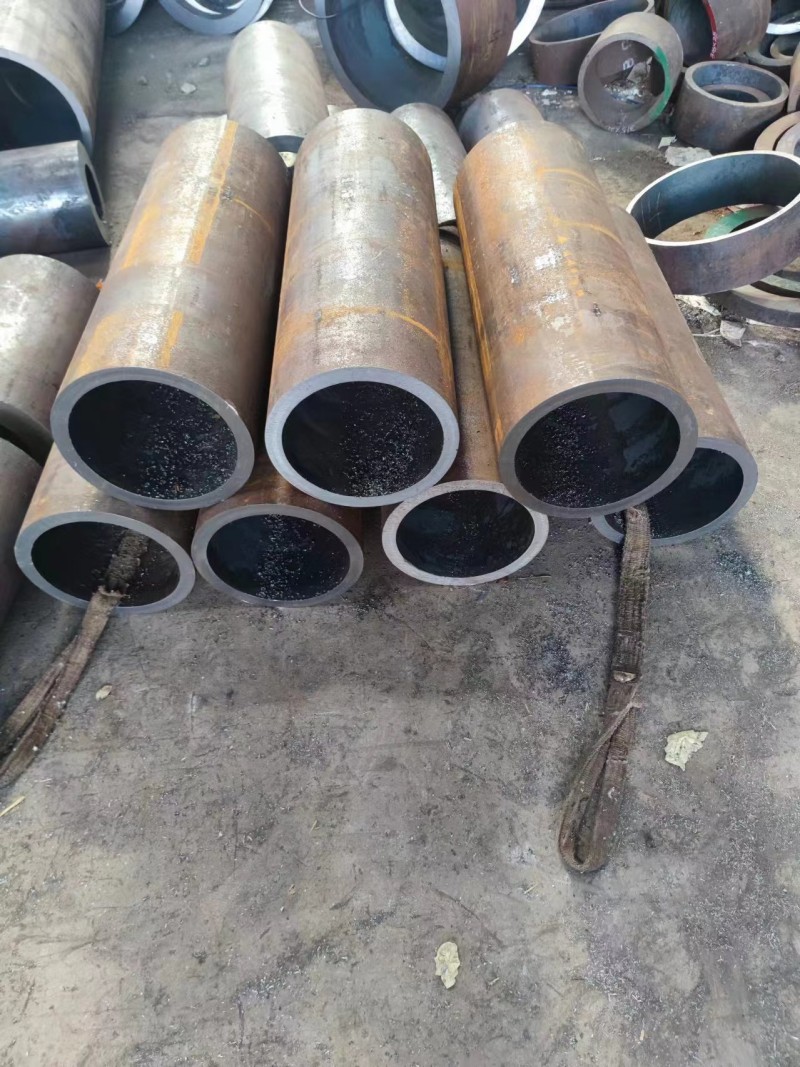 乌当乌当乌当12Cr1MovG无缝钢管切割